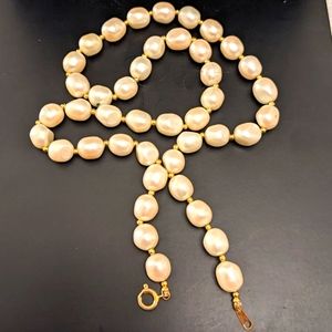 Vintage Fashion Pearls Necklace 18"